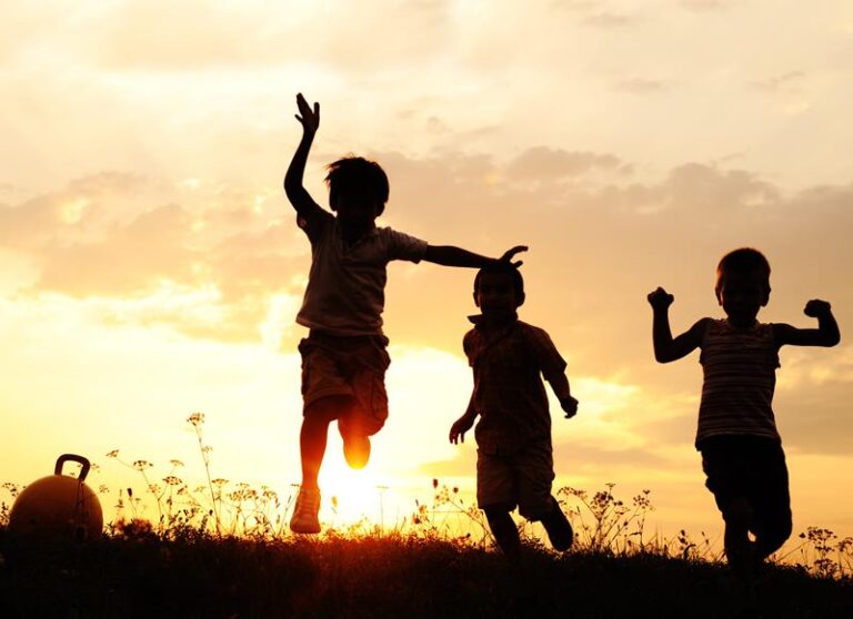 Children learning and discovering